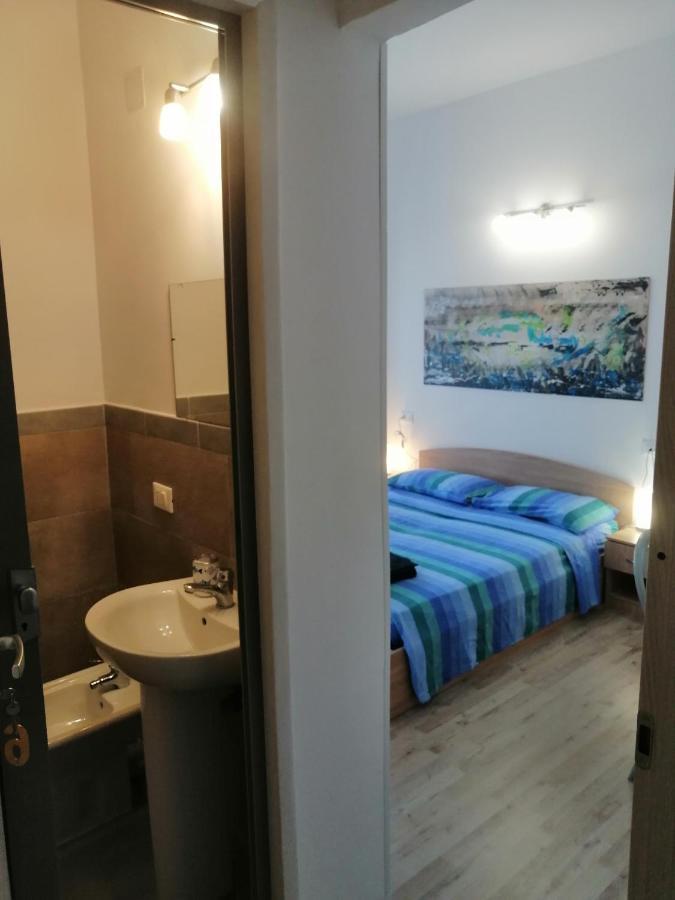 Albergo Blue Fish Albisola Superiore Exterior foto
