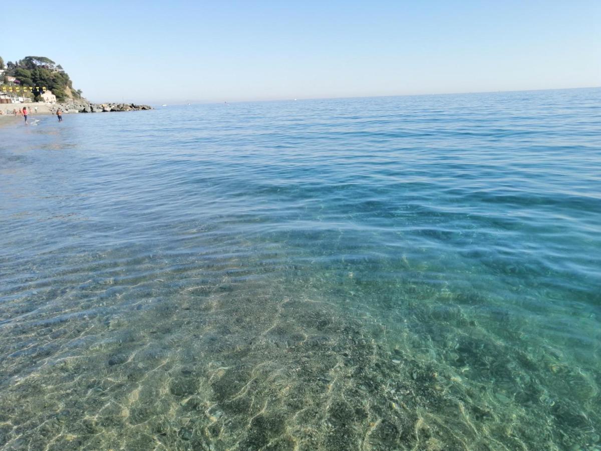 Albergo Blue Fish Albisola Superiore Exterior foto
